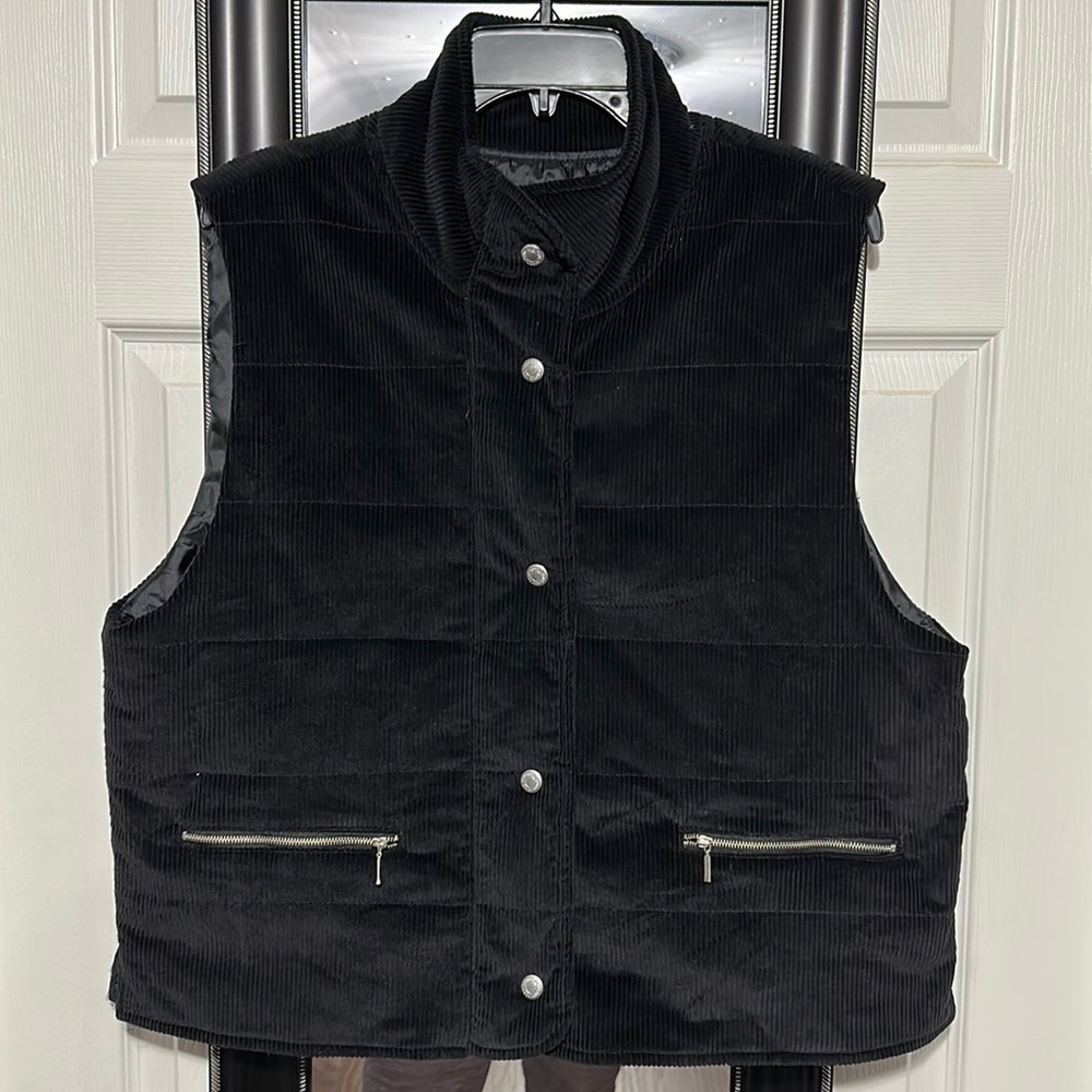 Jones New York Sport Black Zip up Corduroy Vest Size Med
